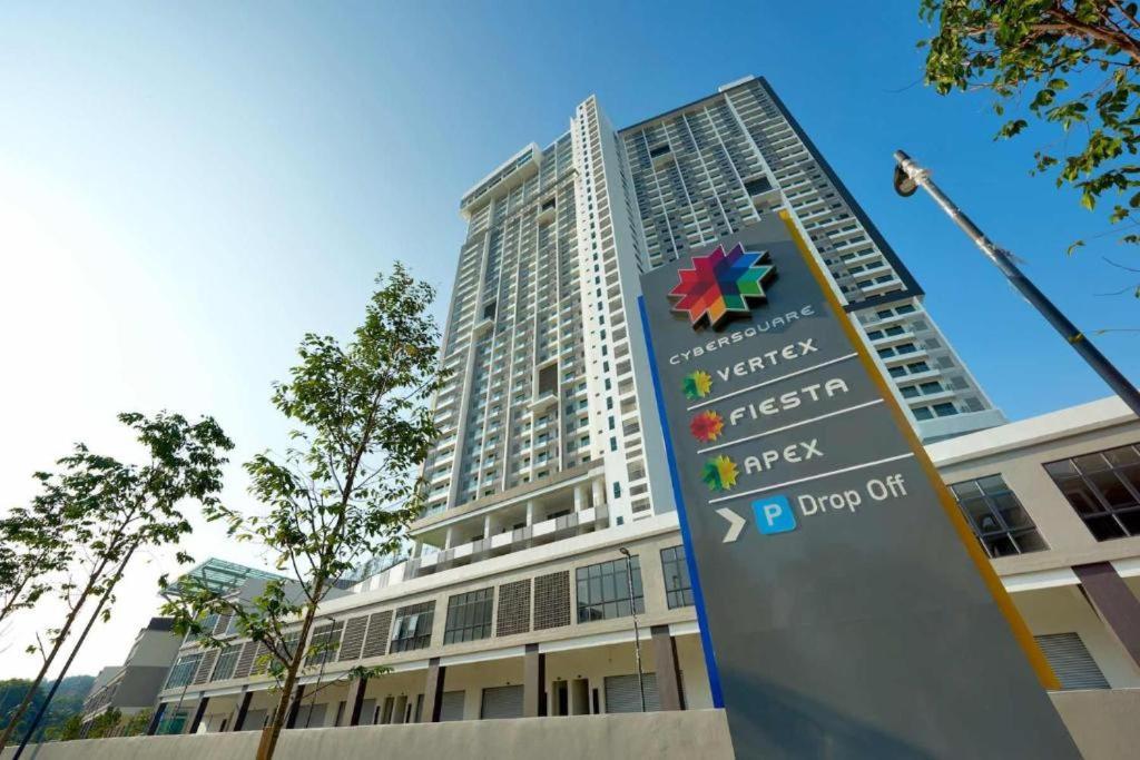 Netflix-Designed Studio Home At Cybersquare, Cyberjaya By Flexihome-My 外观 照片